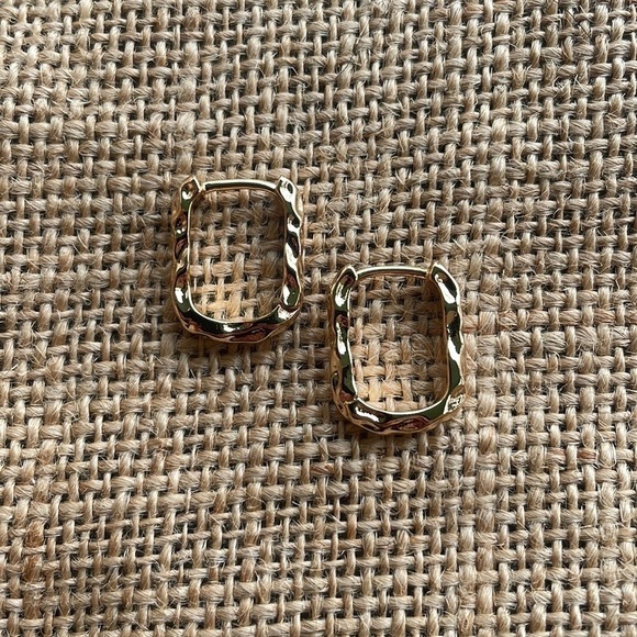 U Shaped Square Hoop Earrings Luxury Wave Art Gold Plated New hoop loop - Picture 7 of 8